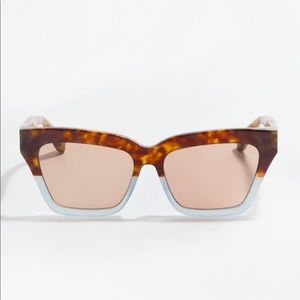 Sonix cat eye sunglasses ☀️